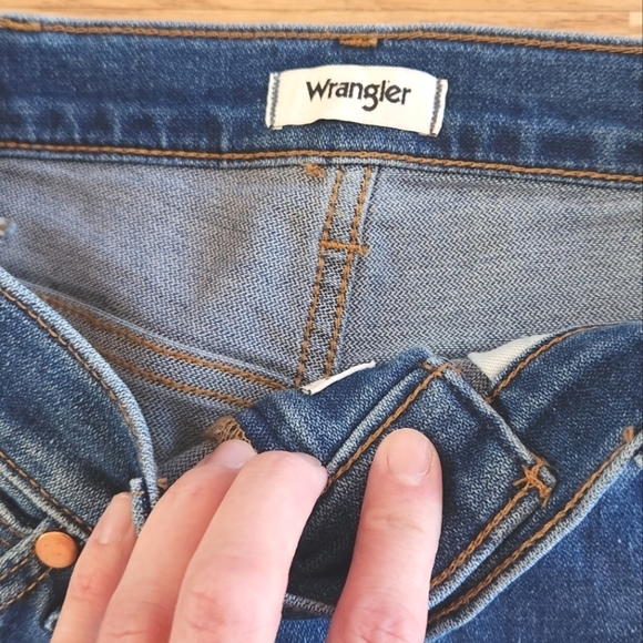 NWOT Wrangler Wriggler High Rise Skinny Jeans, Size 29 - Picture 6 of 12
